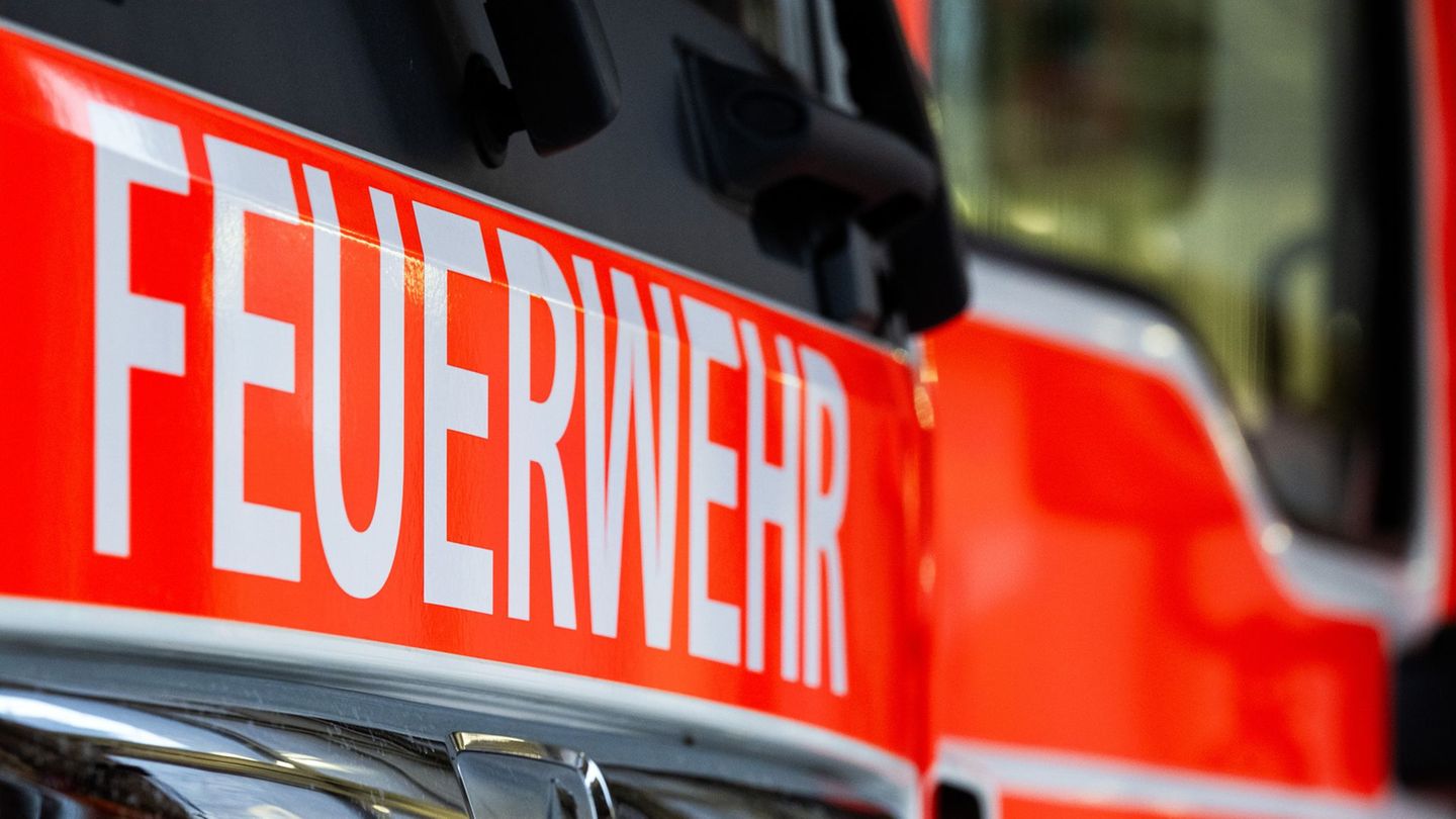 Wohnungsbrand: Mann nach Brand in Berlin-Neukölln schwer verletzt