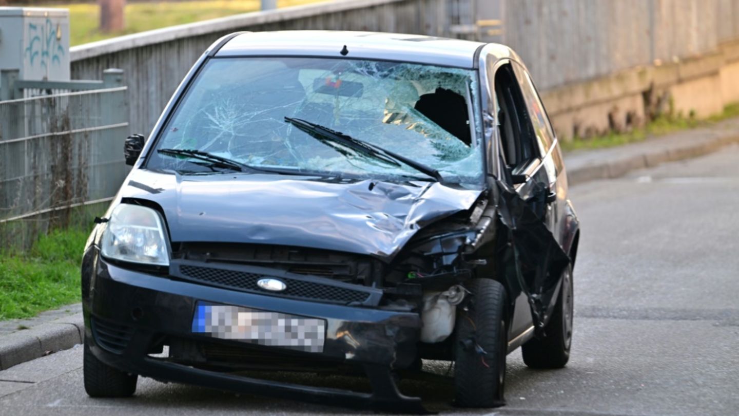 Mann rast in Auto durch Mannheims Fußgängerzone – zwei Tote