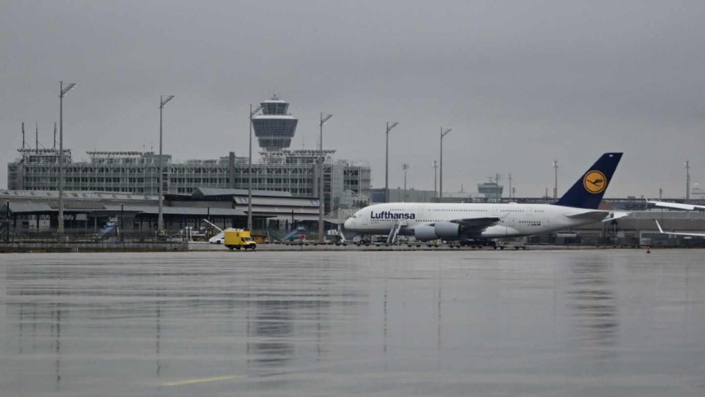 Lufthansa mit Rekordumsatz – Streiks und weitere Kosten drücken Gewinn