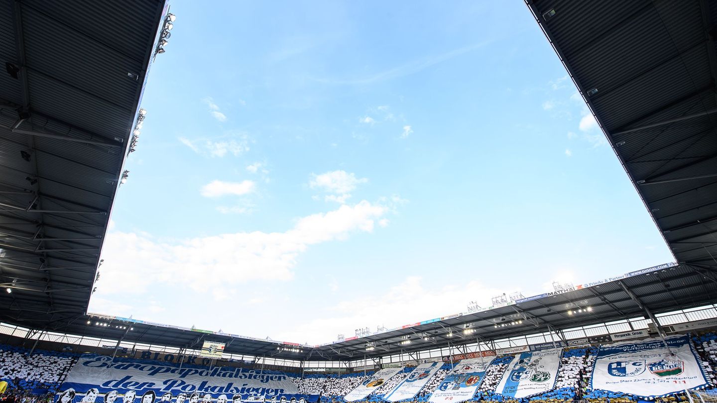 Fußball-Zweitligist: Hüpfende Fans: Beton bricht aus Magdeburger Tribüne