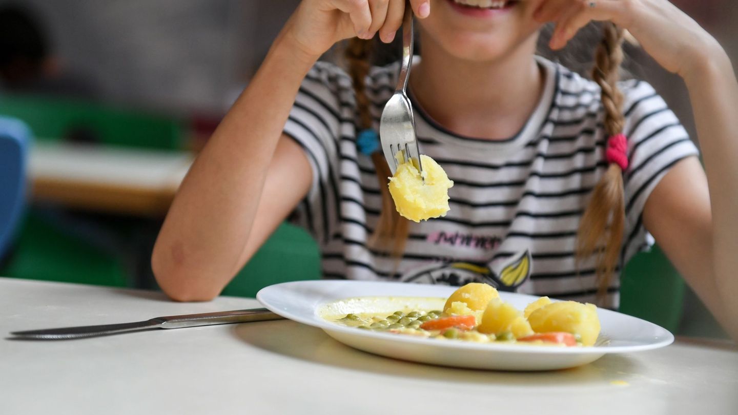 Ernährung: Grünen-Vorstoß für besseres und bezahlbares Schulessen