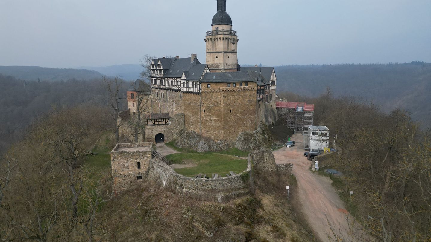 Denkmal vor Sanierung: Sanierungspläne: Depots der Burg Falkenstein werden geräumt
