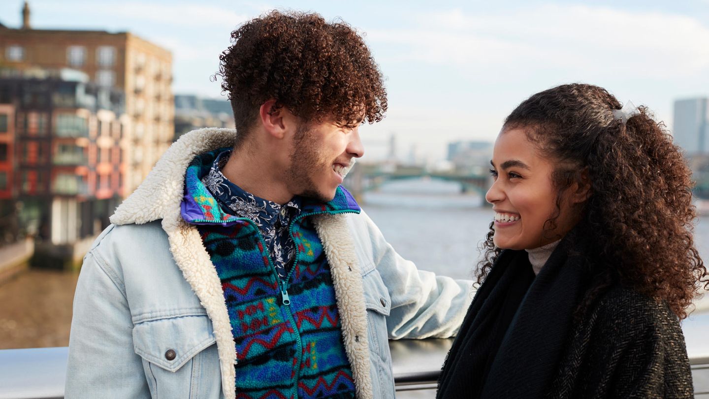 Kennenlernen: „Mosting“: So funktioniert die widerliche Dating-Masche