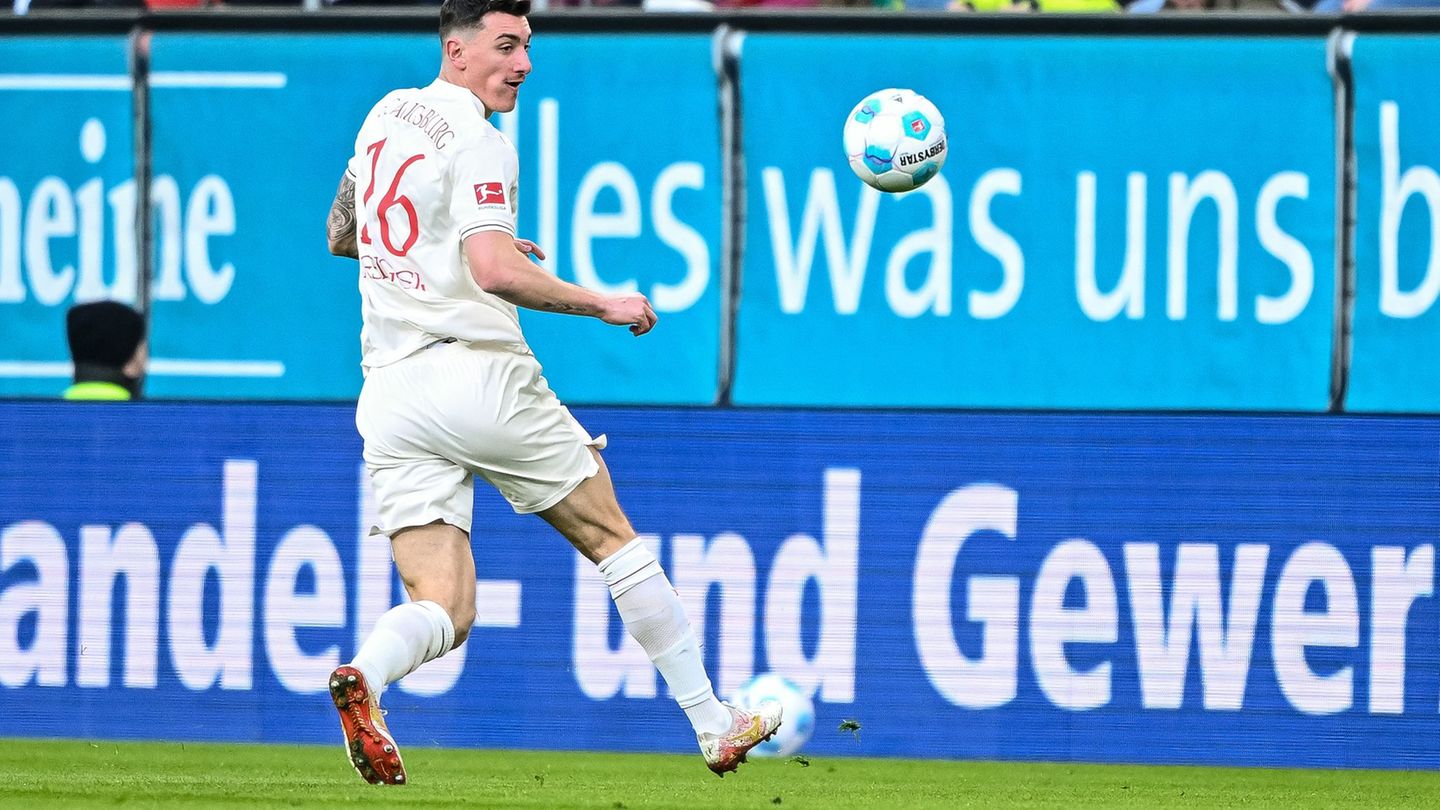 Fußball-Bundesliga: FC Augsburg zieht Kaufoption: Zesiger bleibt bis 2029