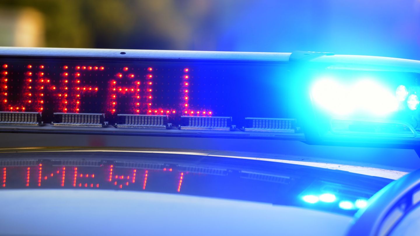 Unfälle: Drei Schwerverletzte bei Autounfall im Salzlandkreis